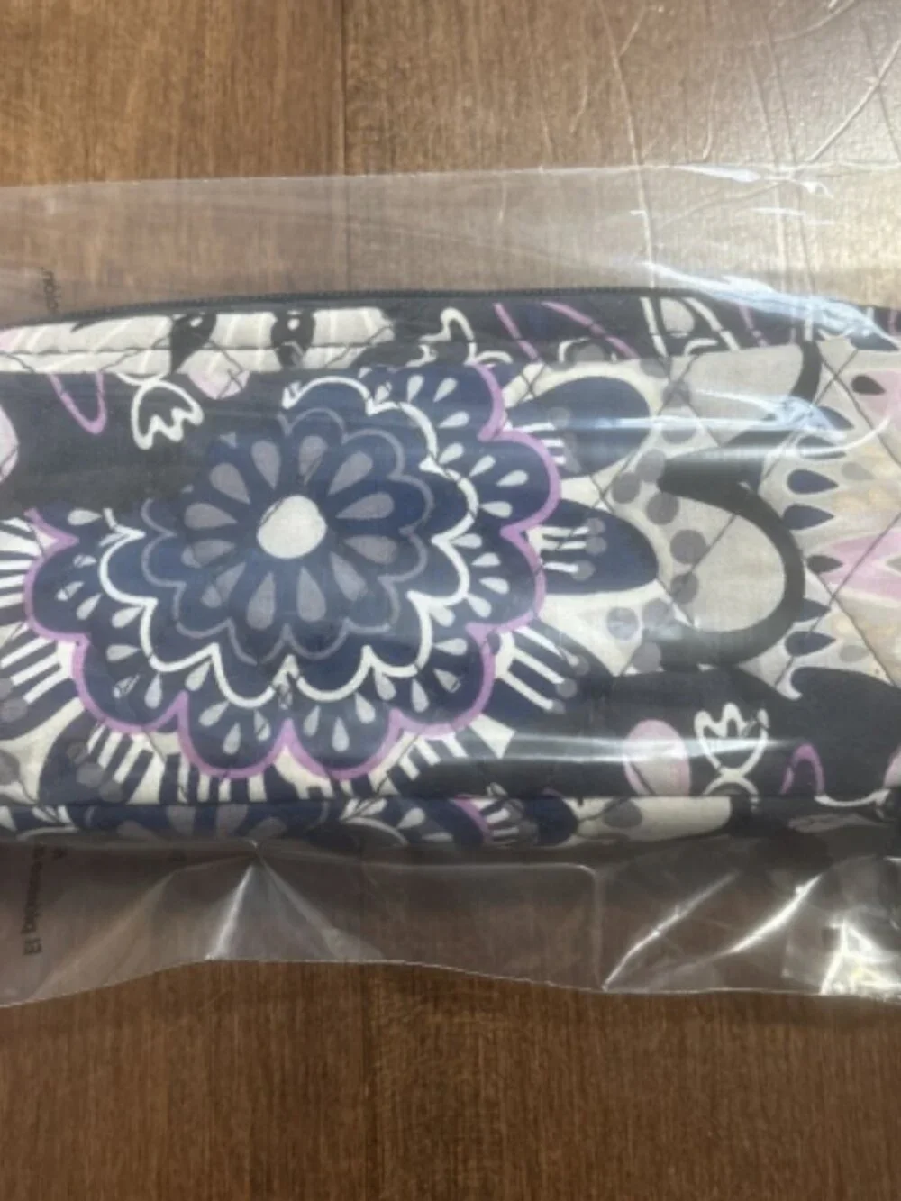 Vera Bradley Cosmetic Case Mimosa Medallion Zip Quilted Travel Bag 8”x3”x1.5”